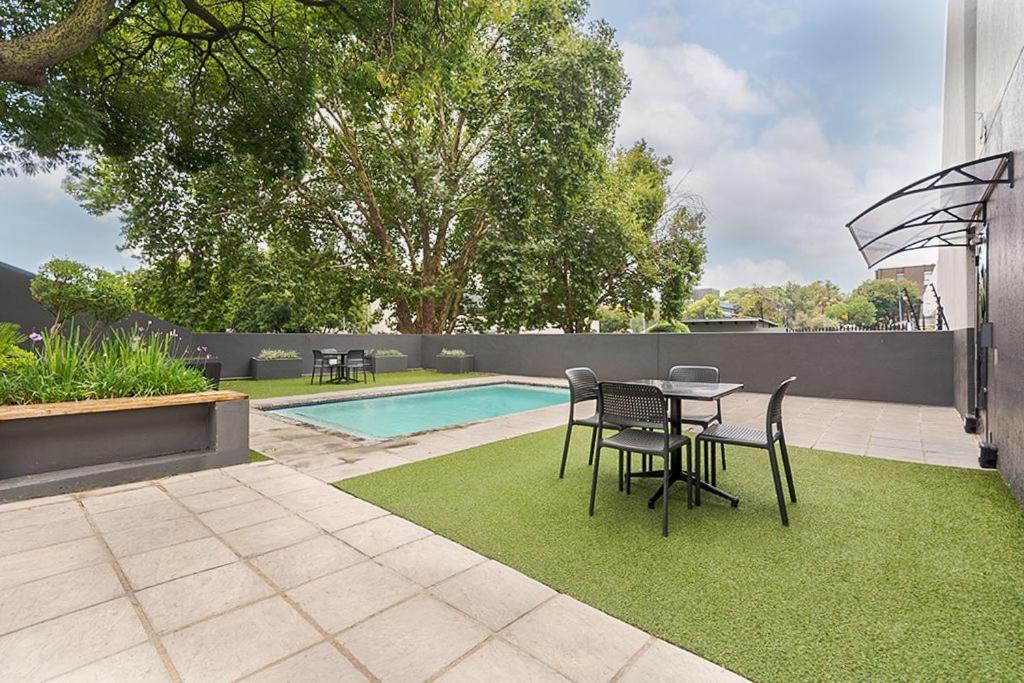 Urban Oasis Apartments At The Bolton Johannesburg Zewnętrze zdjęcie