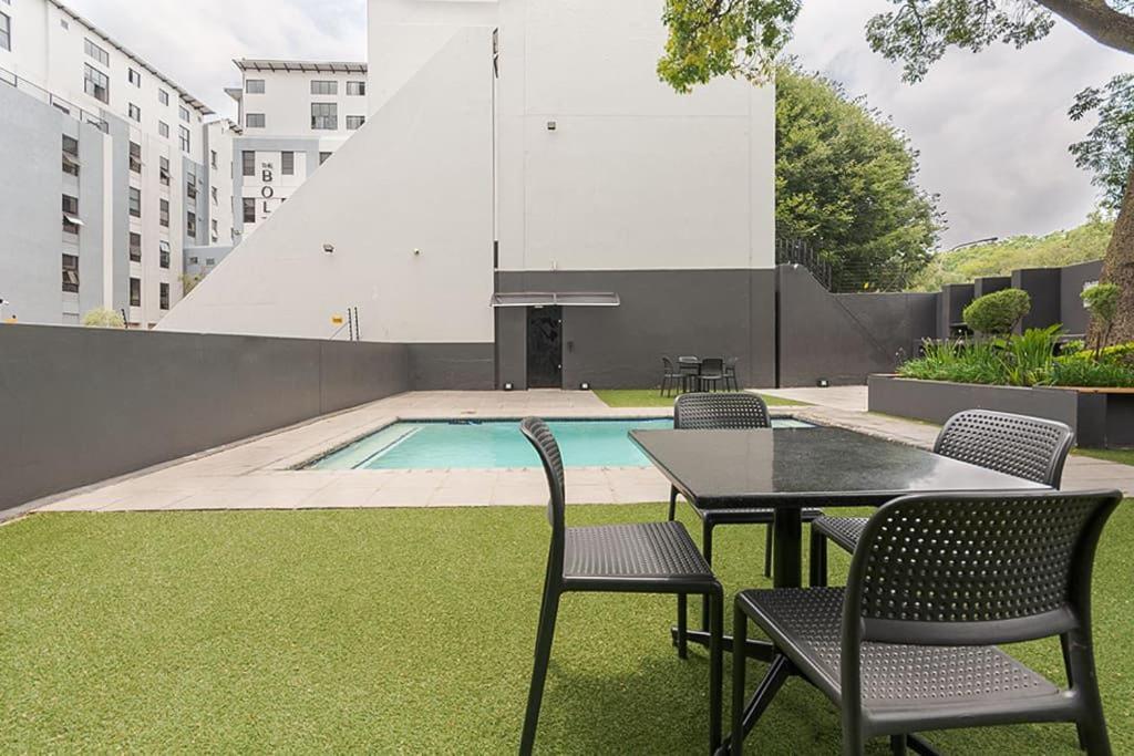 Urban Oasis Apartments At The Bolton Johannesburg Zewnętrze zdjęcie